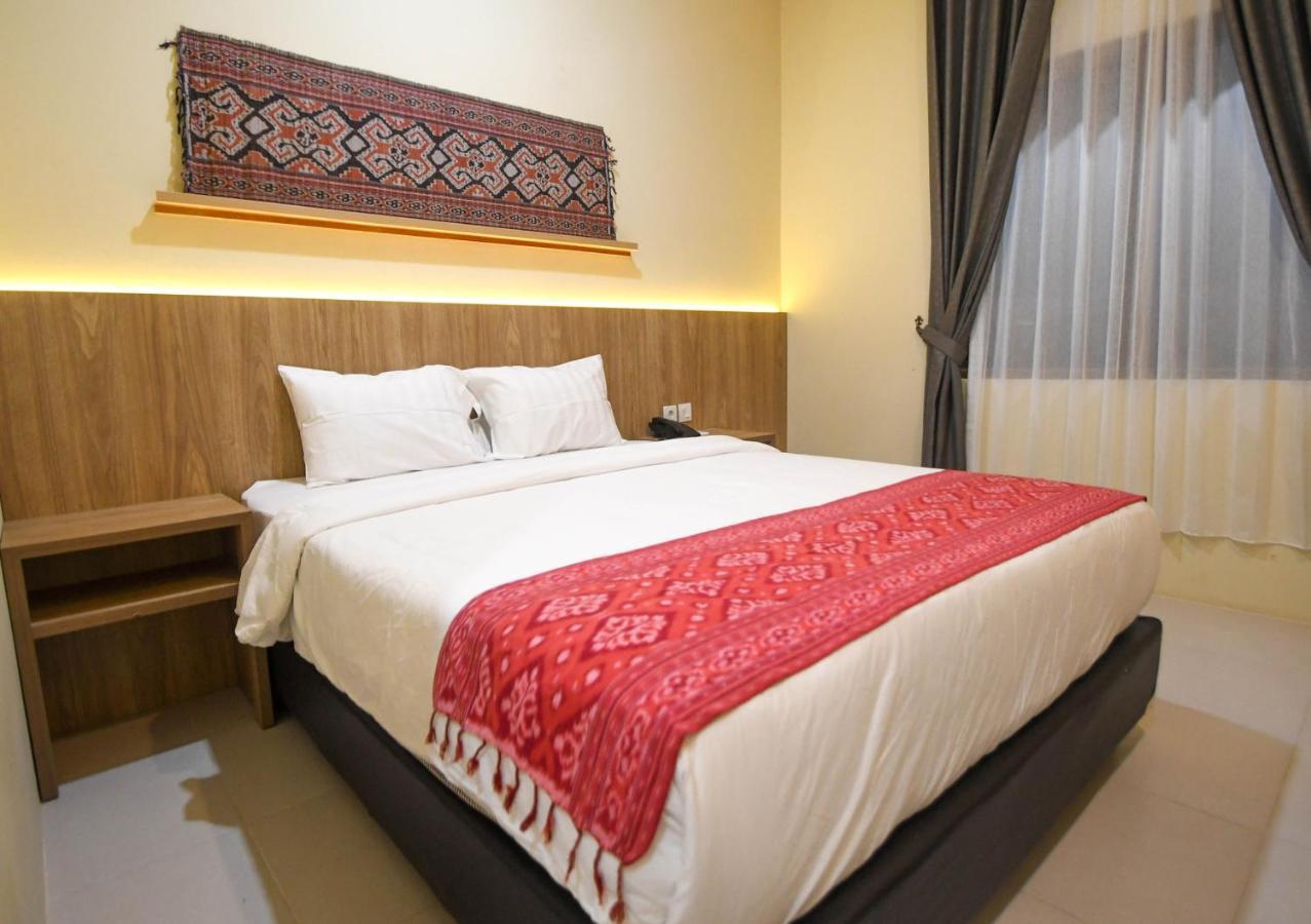 Pasola Hotel Waikelo Ngoại thất bức ảnh