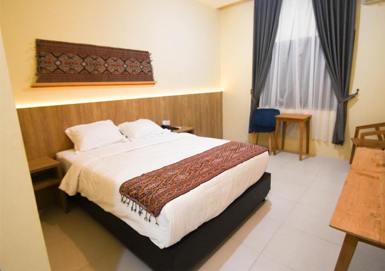 Pasola Hotel Waikelo Ngoại thất bức ảnh
