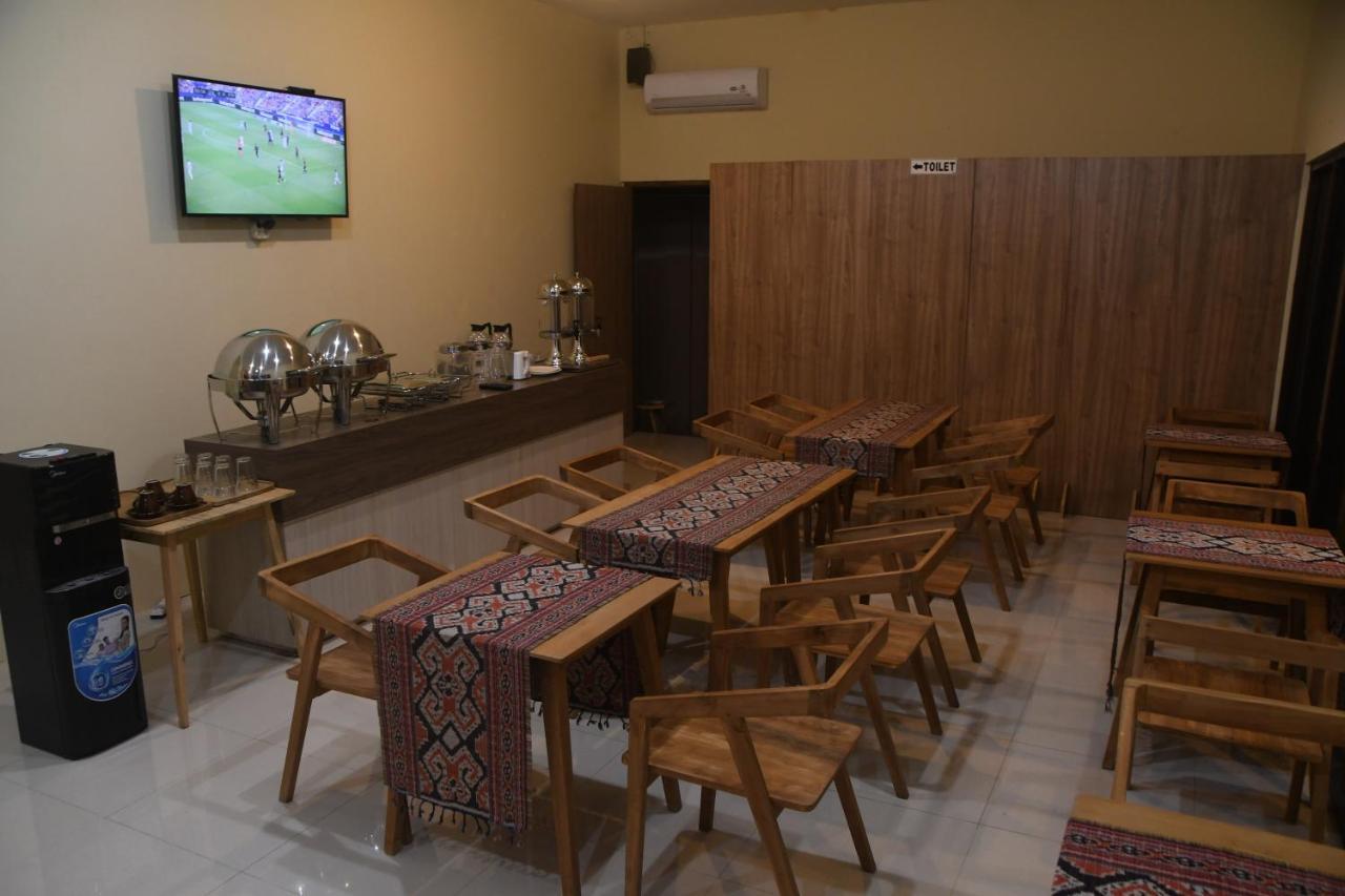 Pasola Hotel Waikelo Ngoại thất bức ảnh